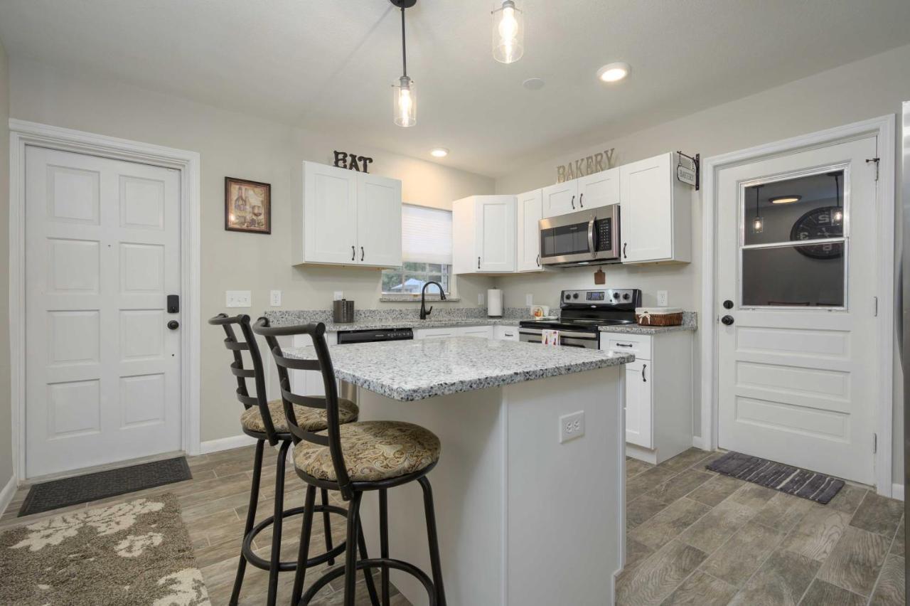 Lakefront Home With Screened Porch And Grill وينتر هافن المظهر الخارجي الصورة